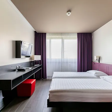 Hotel Les Nations 3*