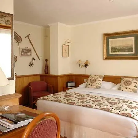 Hotel Les Nations 3*